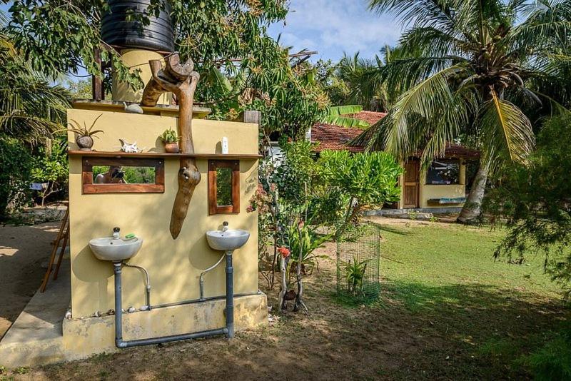 Kite House Cafe Bed and Breakfast Kalpitiya Exteriör bild