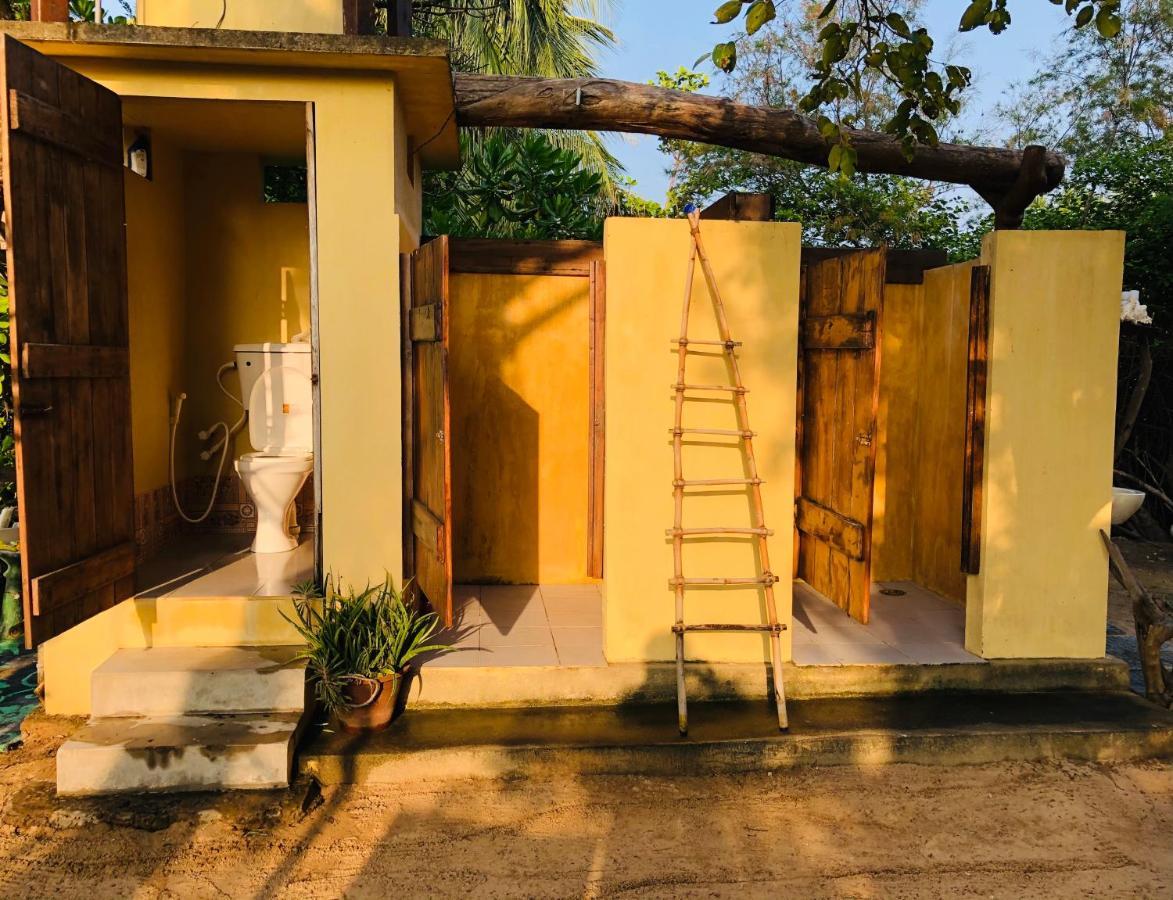 Kite House Cafe Bed and Breakfast Kalpitiya Exteriör bild