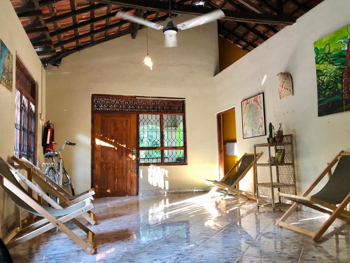 Kite House Cafe Bed and Breakfast Kalpitiya Exteriör bild