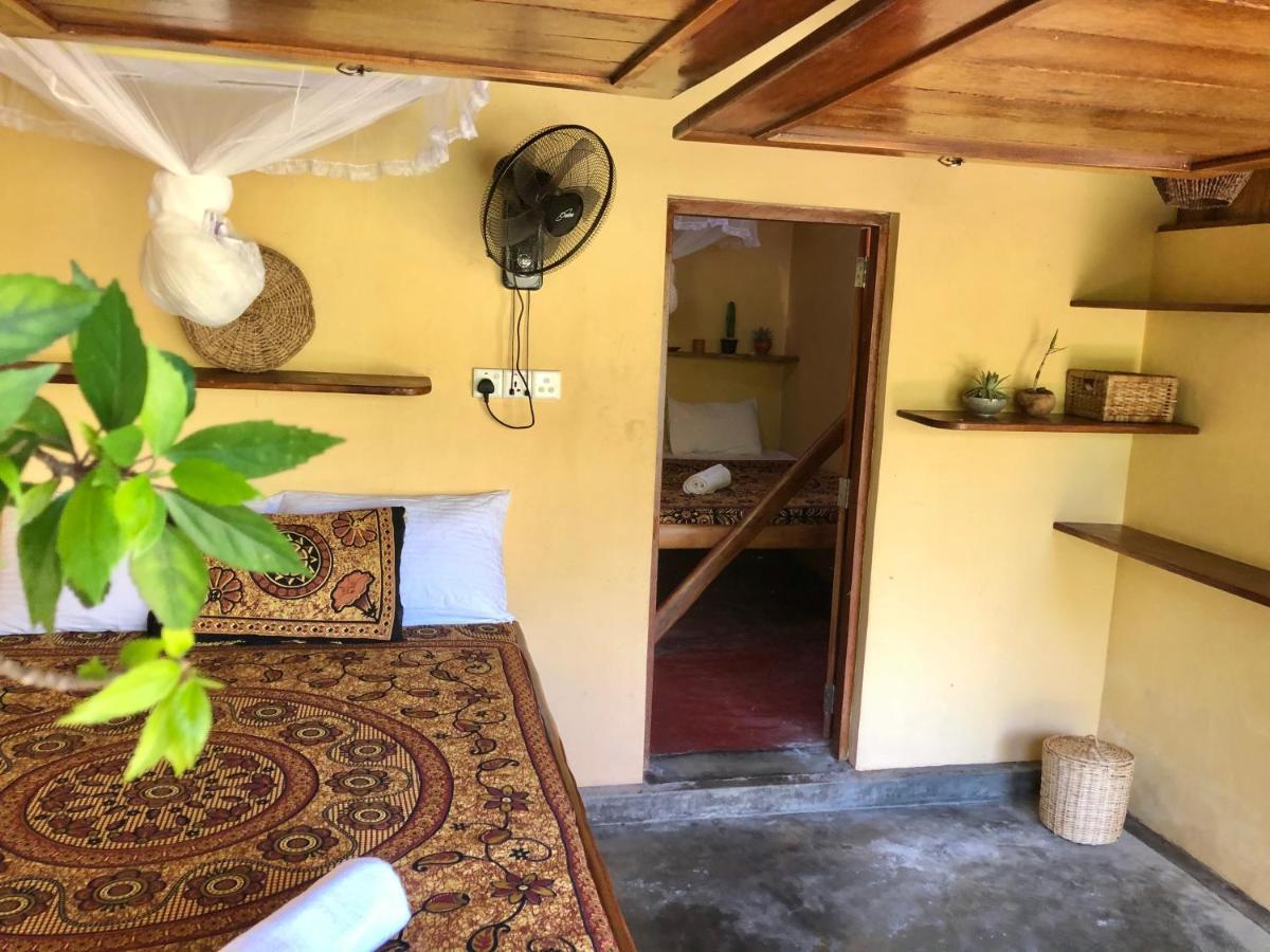 Kite House Cafe Bed and Breakfast Kalpitiya Exteriör bild