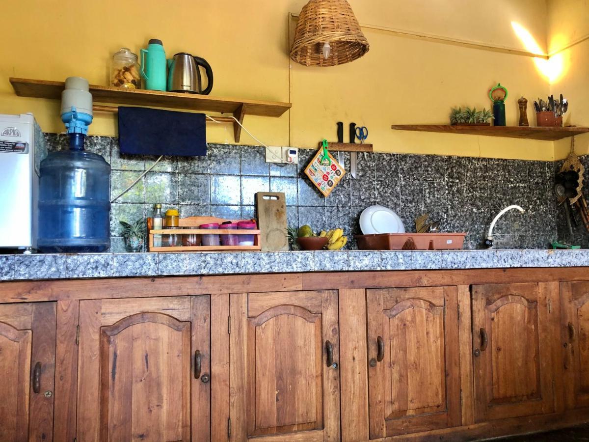 Kite House Cafe Bed and Breakfast Kalpitiya Exteriör bild