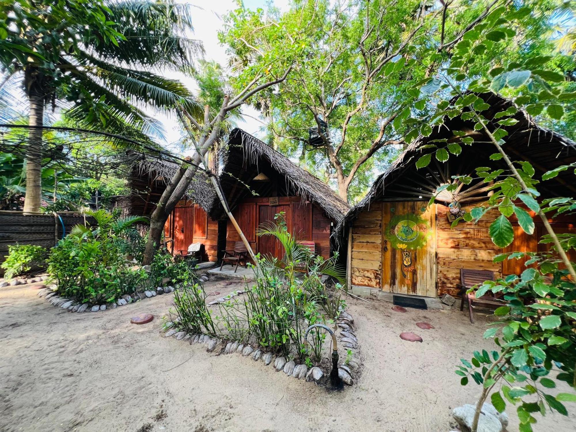 Kite House Cafe Bed and Breakfast Kalpitiya Exteriör bild